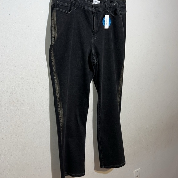 Lane Bryant Body Signature Icon jeans in a straight leg Size 22 - Picture 4 of 17